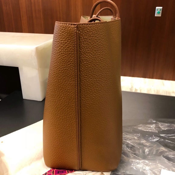 Tory Burch Perry Tote - Picture 5 of 8